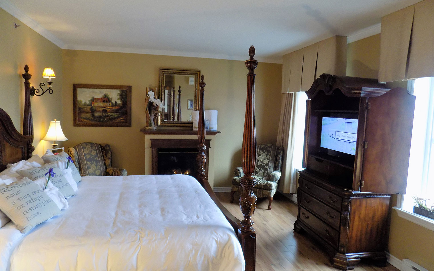 King bed, air conditioning, flat screen TV, free breakfast, gas fireplace - Laval, St-Eustache